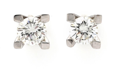 NOT SOLD. A pair of diamond ear studs each set with a diamond weighing a total of app. 0.78 ct., mounted in 18k rhodium plated gold. Crystal/VVS-SI. (2) – Bruun Rasmussen Auctioneers of Fine Art