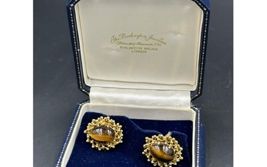 A pair of fabulous Tigers Eye 9ct gold cuff links, hallmarke...