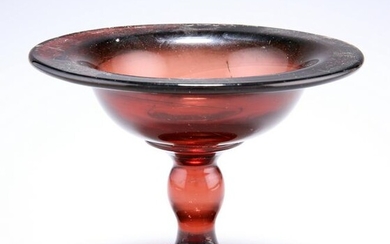 AN 18TH CENTURY GLASS TAZZA, APPARENTLY HULL GLASS