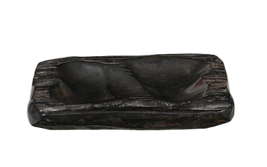 Alexandre NOLL (1890-1970). Coupe vide-poche rectangulaire en ébène sculpté, signée ANOLL au revers, 27,5x19x4 cmProvenance: Collection