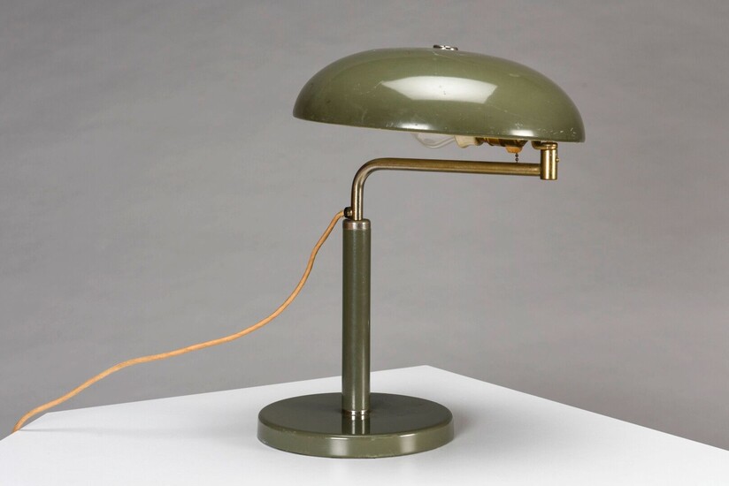 Alfred MÜLLER (XX ème) Lampe de table articulée... - Lot 26 - RICHARD Maison de ventes