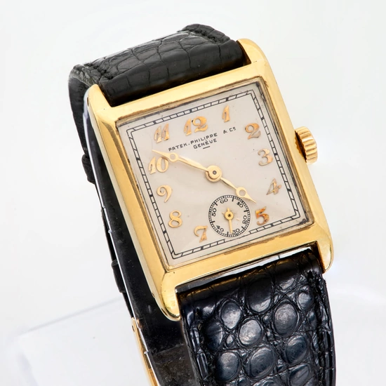 An 18K Yellow Gold Rare Patek Philippe Gondolo Unisex Wristwatch