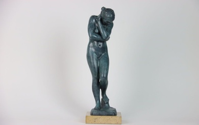 Auguste RODIN (1840-1917). (D'après)."EVE". Grand bronze à patine bleu, signé sur l'arrière. Edition de la...