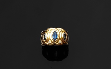 Band ring in 18k (750k) gold, set with 3... - Lot 26 - Varenne Enchères