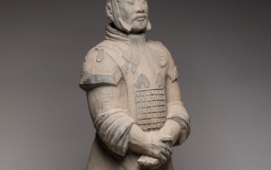CHINE. Statue en terre cuite de la statue d'un guerrier de l'armée de l'empereur Qin...