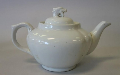 Chinese Dehua Porcelain Teapot, Anhua Decorated