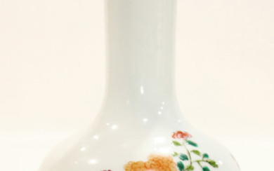 Chinese famille rose enameled Porcelain Stick-neck Vase