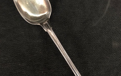 Cuillère à ragoût en argent, du modèle double filet, la spatule gravée GD. Paris, 1798-1809....