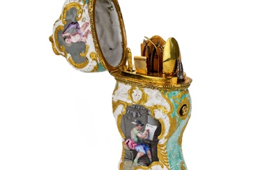 English painted porcelain necessaire with gold. 18 century.