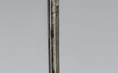 Épée-baïonnette allemande d'infanterie modèle 1898, longue lame à gorge, poinçonnée et datée sur le dos...