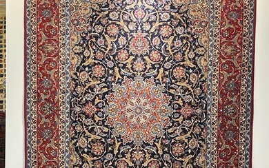 Fine Masterpiece Persian Isfahan