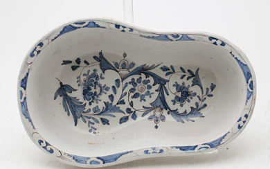 French bidet in Rouen earthenware, late 18th Century - early 19th Century.