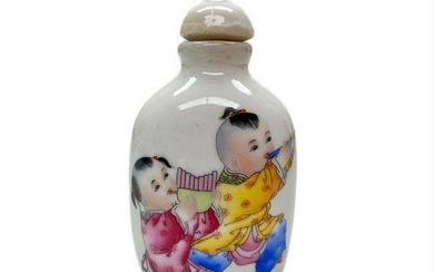 Fresh Faced Chinese Handmade Porcelain Snuff Bottle