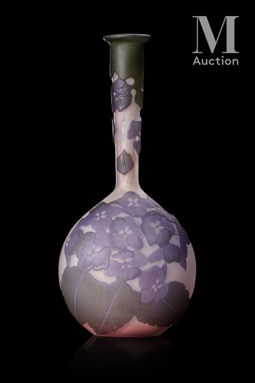 GALLE - Nancy "Hortensias" Vase soliflore... - Lot 26 - Millon