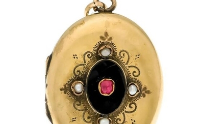 Gilded medallion with an oval