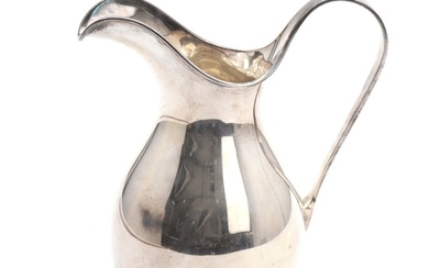 Kay Fisker: A sterling silver water pitcher. Made by A. Michelsen. Weight app. 422 gr. H. 18.7 cm.
