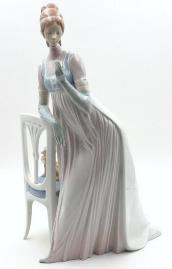 Lladro "Lady Empire" #4719 Porcelain Group