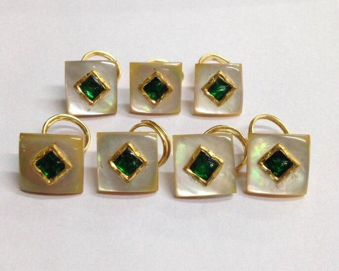MOTHER OF PEARL-GOLD -SILVER-EMERALD BUTTON SET (7 PIC)