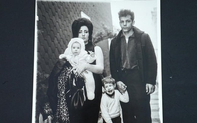 PHOTOGRAVURE AFTER DIANE ARBUS BROOKLYN FAMILY 1966