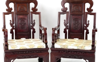 Pair of Chinese carved hardwood throne seats with lift of cu...