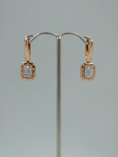 Paire de pendants d'oreilles quadrangulaire... - Lot 226 - Copages Auction Paris