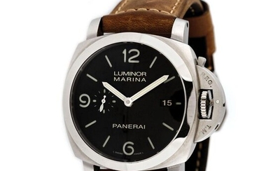 Panerai Luminor wristwatch, men, stainless steel, d=44 mm / Men's Panerai Luminor 1950 wristwatch, reference PAM312, automatic movement, glazed back. Black dial, Arabic numerals, one register and date at 3 o'clock. Original leather band and stainless...