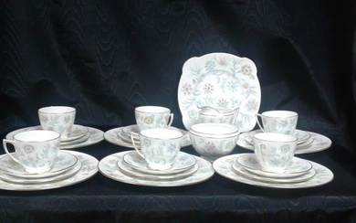 Porcelain tea set 6 cups