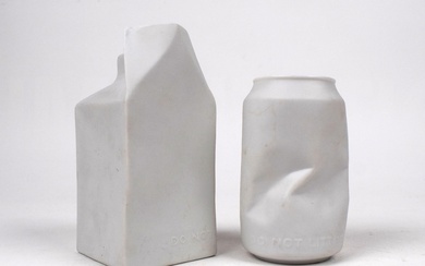 ROSENTHAL. Ensemble de deux vases en forme de canette et brique de lait - collection...