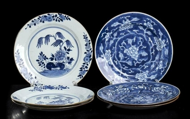 SIX 'BLUE AND WHITE' PORCELAIN DISHES China, Qing