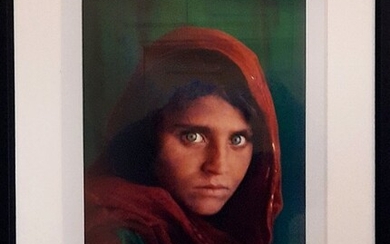 STEVE MCCURRY, "The Afghan Girl, Sharbat Gula". Year 1984 - printed later
