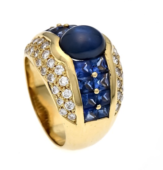 Sapphire-diamond ring GG 750/000 with an oval sapphire...