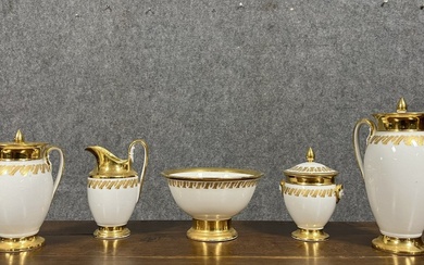 Série De 5 Pièces De Forme époque Empire En Porcelaine De Paris