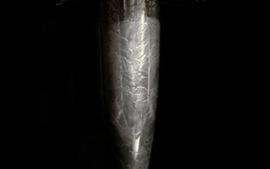 TIFFANY & Co. "Trumpet of Virginia", Silver vase chiselled in...