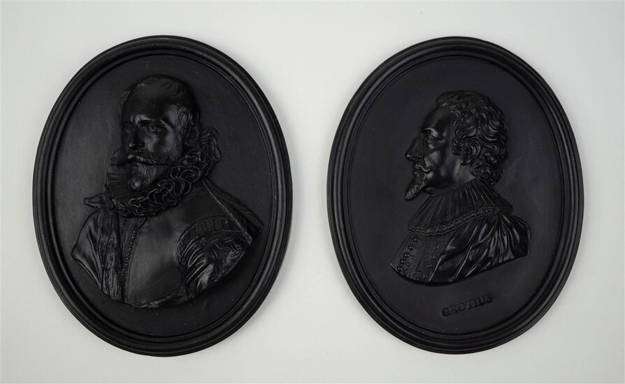 TWO WEDGWOOD BLACK BASALT DUTCH MARKET OVAL PORTRAIT MEDALLIONS, HOGERBEETS (1561-1625) AND GROTIUS (1583â 1645)