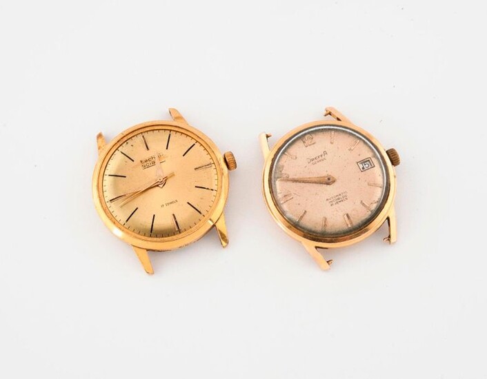 Two round watch cases for men's wristwatch