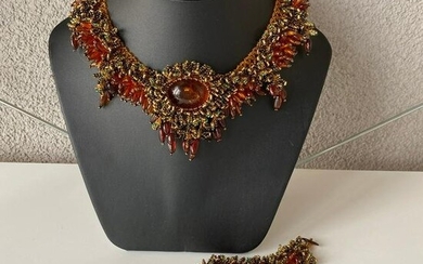 Unique and Remarkable Amber Bracelet and Necklace set
