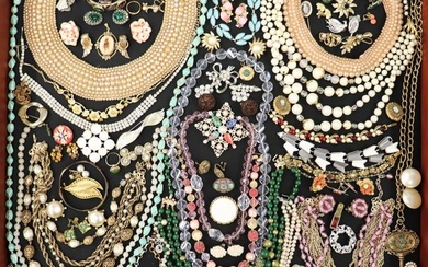 VINTAGE COSTUME JEWELRY COLLECTION