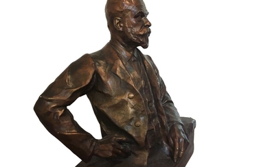Victor ROUSSEAU (1865-1954) Portrait d’Ernest Solvay Plâtre patiné bronze, 1913