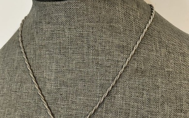 Vintage Sterling Silver snuff / locket pendant Necklace sz 18"