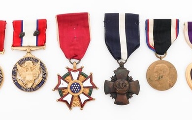 WWII US ARMY & NAVY NUMBERED PURPLE HEART & MEDALS
