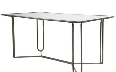 Walter Lamb dining table, model DD-2700