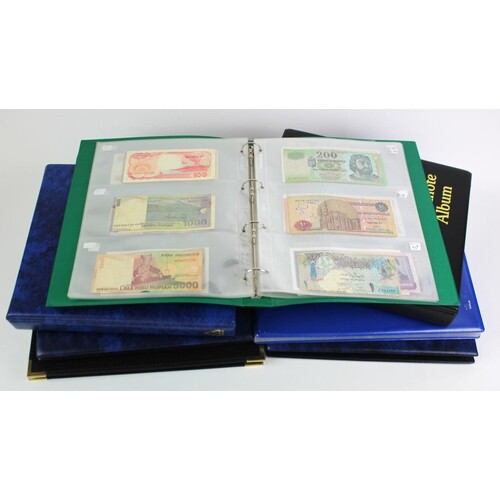 World (600+), collection in 7 x Banknote Albums, with some c...