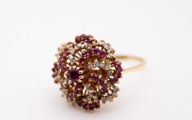 Yellow gold ring set with 35 rubies and 45 diamonds