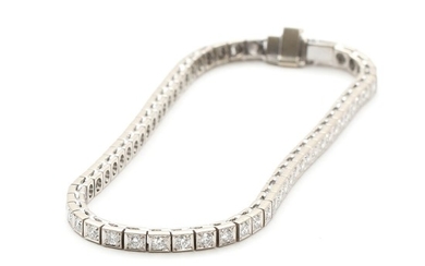 Diamond bracelet set with 60 brilliant-cut diamonds totalling app. 1.80 ct., mounted in 18k rhodium-plated gold. L. 18.8 cm. Weight app. 11.5 g.