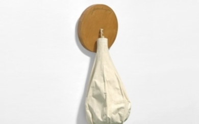 Claes Oldenburg, Punching Bag
