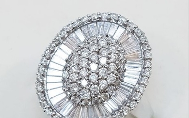 18 kt. White gold - Beautiful Certified AIG Diamond Ring ct. 3:48