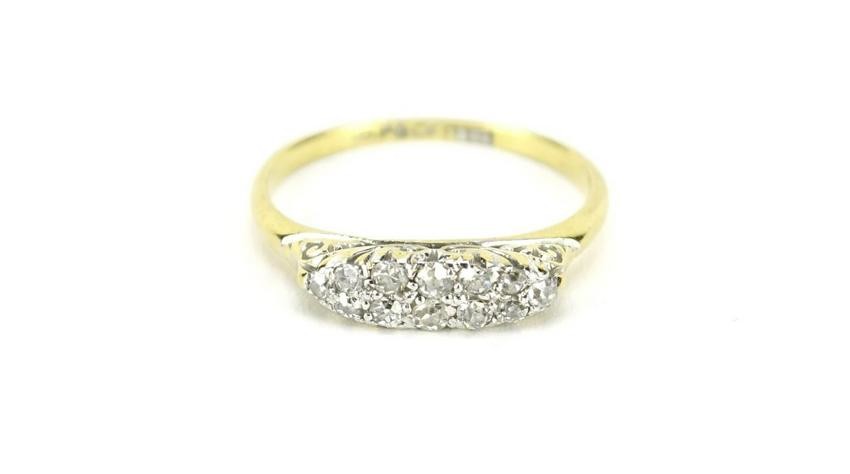 18ct gold diamond cluster ring, size M, 2.0g