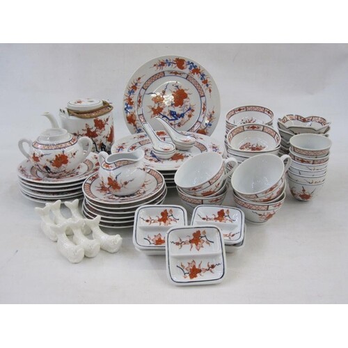 20th century Chinese porcelain dinner and tea service, iron-...