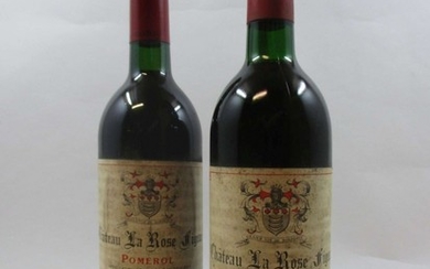 12 bouteilles 6 bts : CHÂTEAU LA ROSE FIGEAC 1985 Pomerol (base goulot, étiquettes très tachées) 6 bts : CHÂTEAU LA ROSE FIGEAC 1...