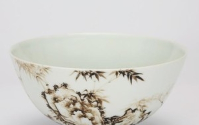 CHINESE PAINTED PORCELAIN BOWL WITH MARK, QING DYNASTY